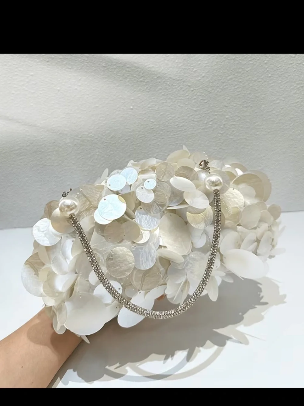 Elegant Ivory Sequin Disc Evening Bag with Chain Handle